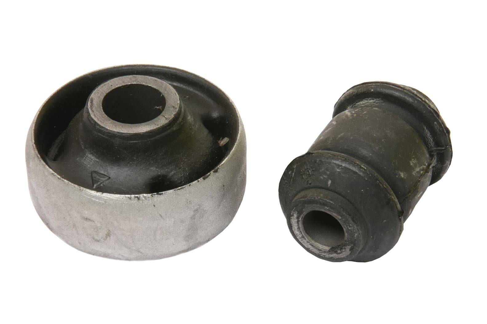 ÜRO PARTS Control Arm Bushing 357407182KIT